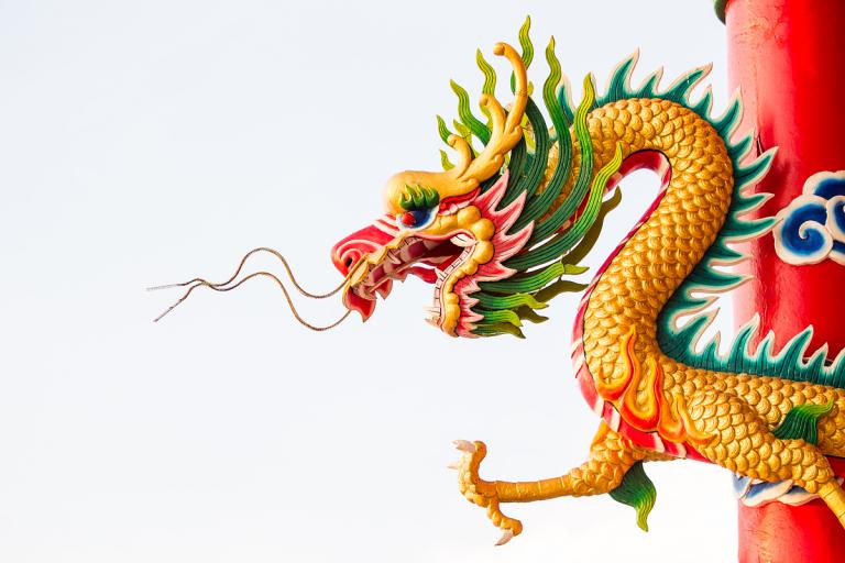 24年属龙的人佩戴什么最好（24年属龙人吉祥饰品推荐）