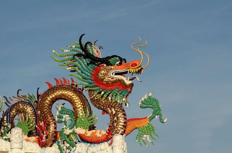 1988本命年龙年要穿红色吗（88龙年本命年穿红指南）  第3张
